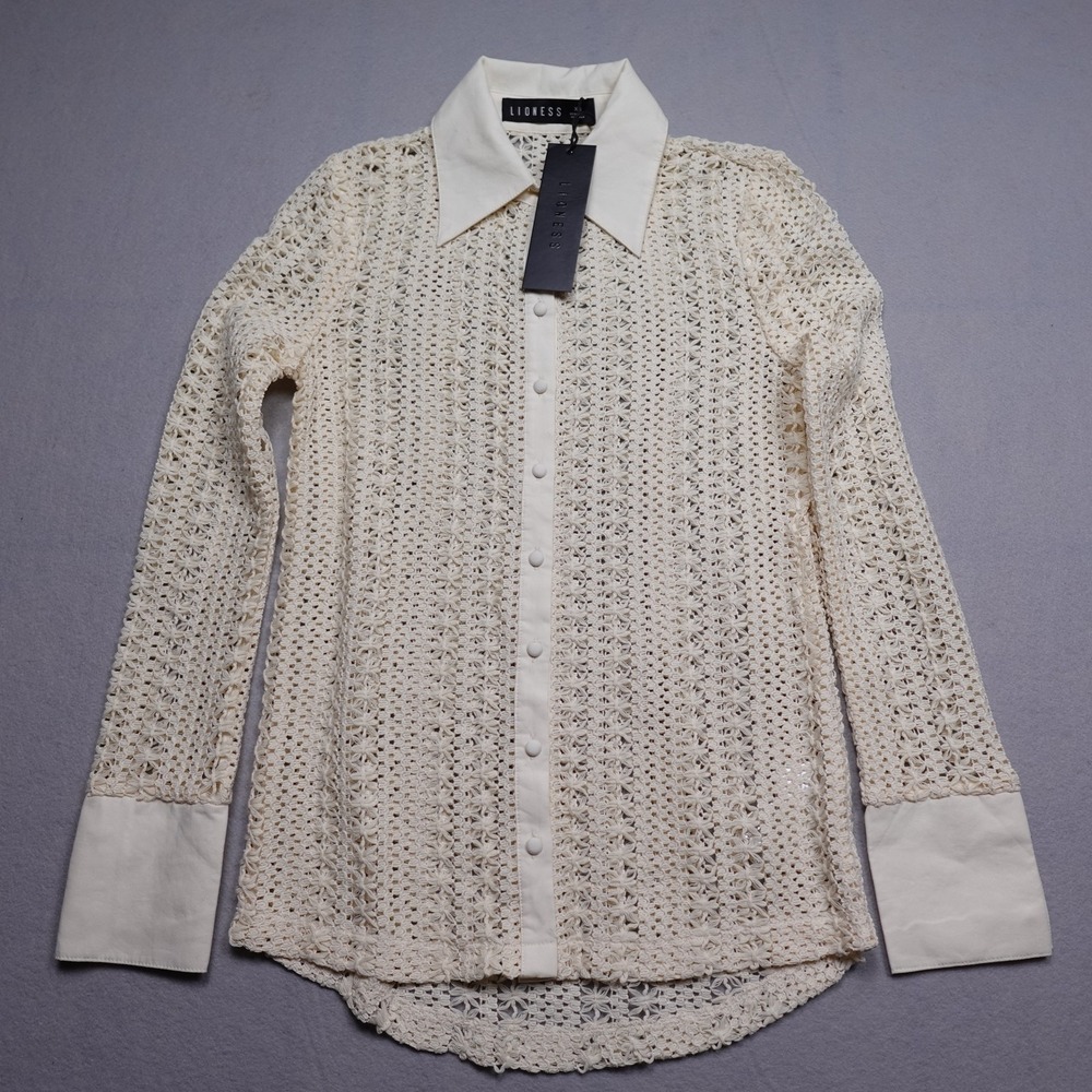 Lioness Unveiling Shirt Tunic Top Womens XS Cream Crochet Button Up LT1236-2501